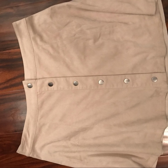 Forever 21 Dresses & Skirts - Button UP Skirt FOREVER 21 Forever 21 Dresses & Skirts - Button UP Skirt FOREVER 21